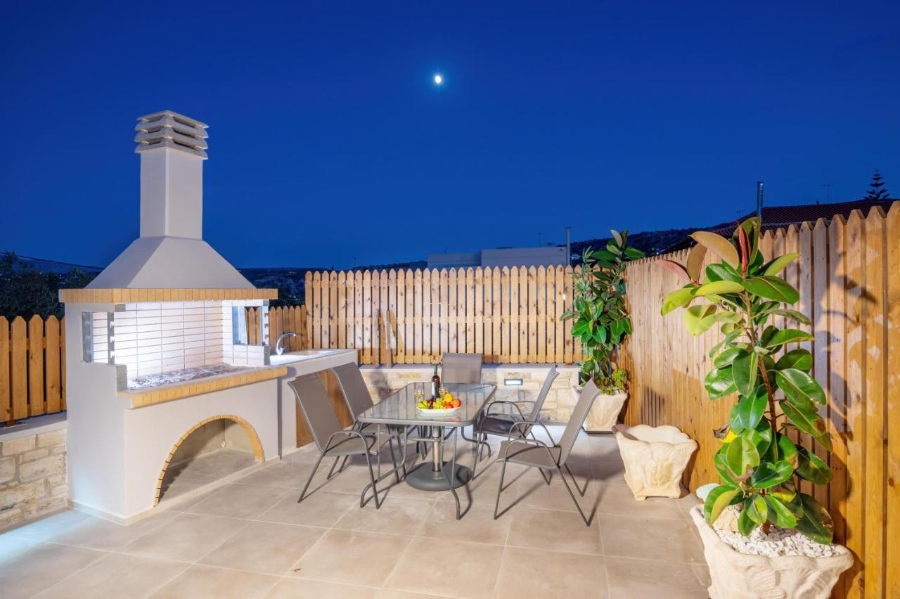 Halaro Villa Gerani  Exterior photo