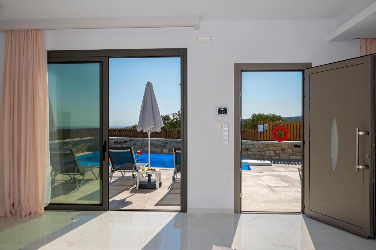 Halaro Villa Gerani  Exterior photo