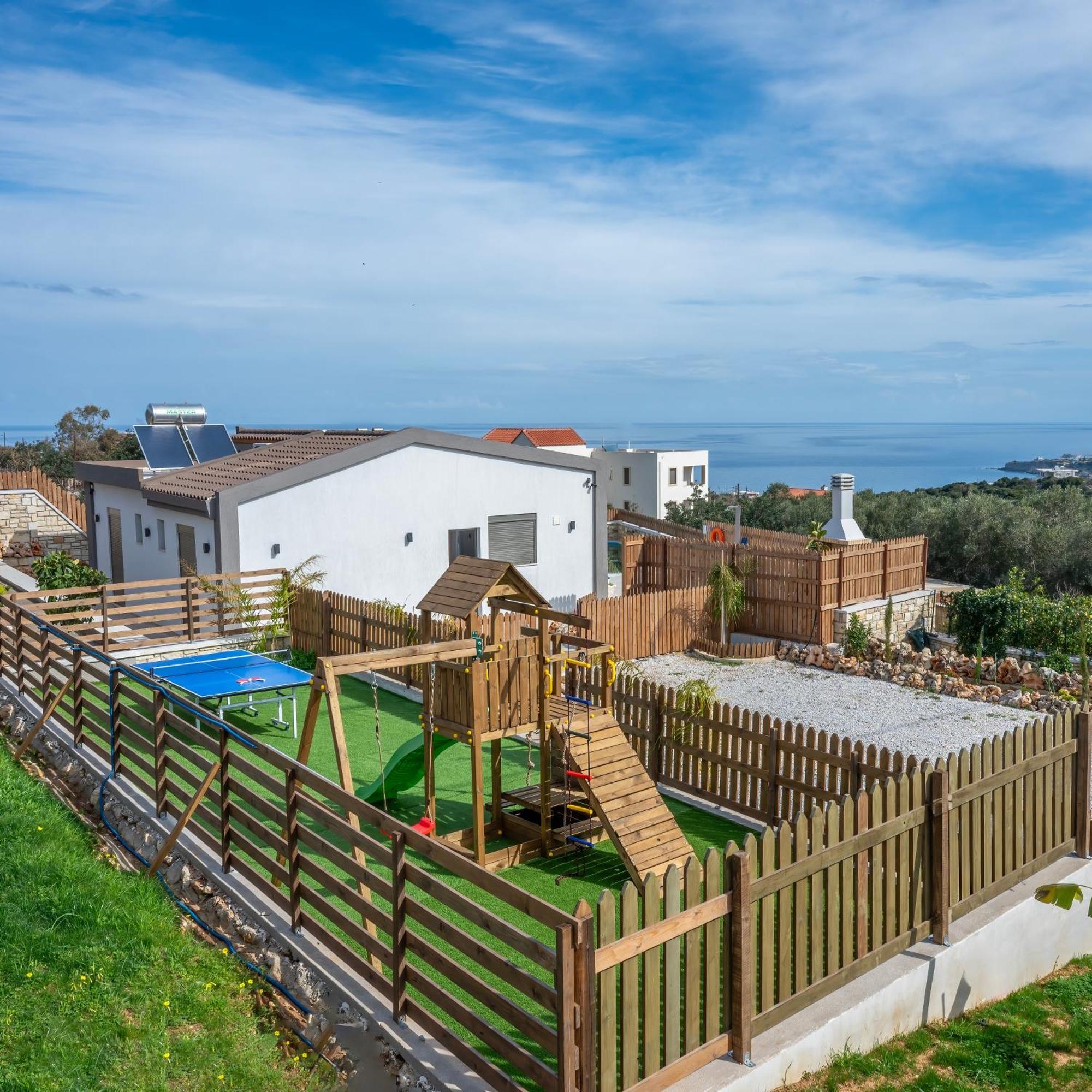Halaro Villa Gerani  Exterior photo