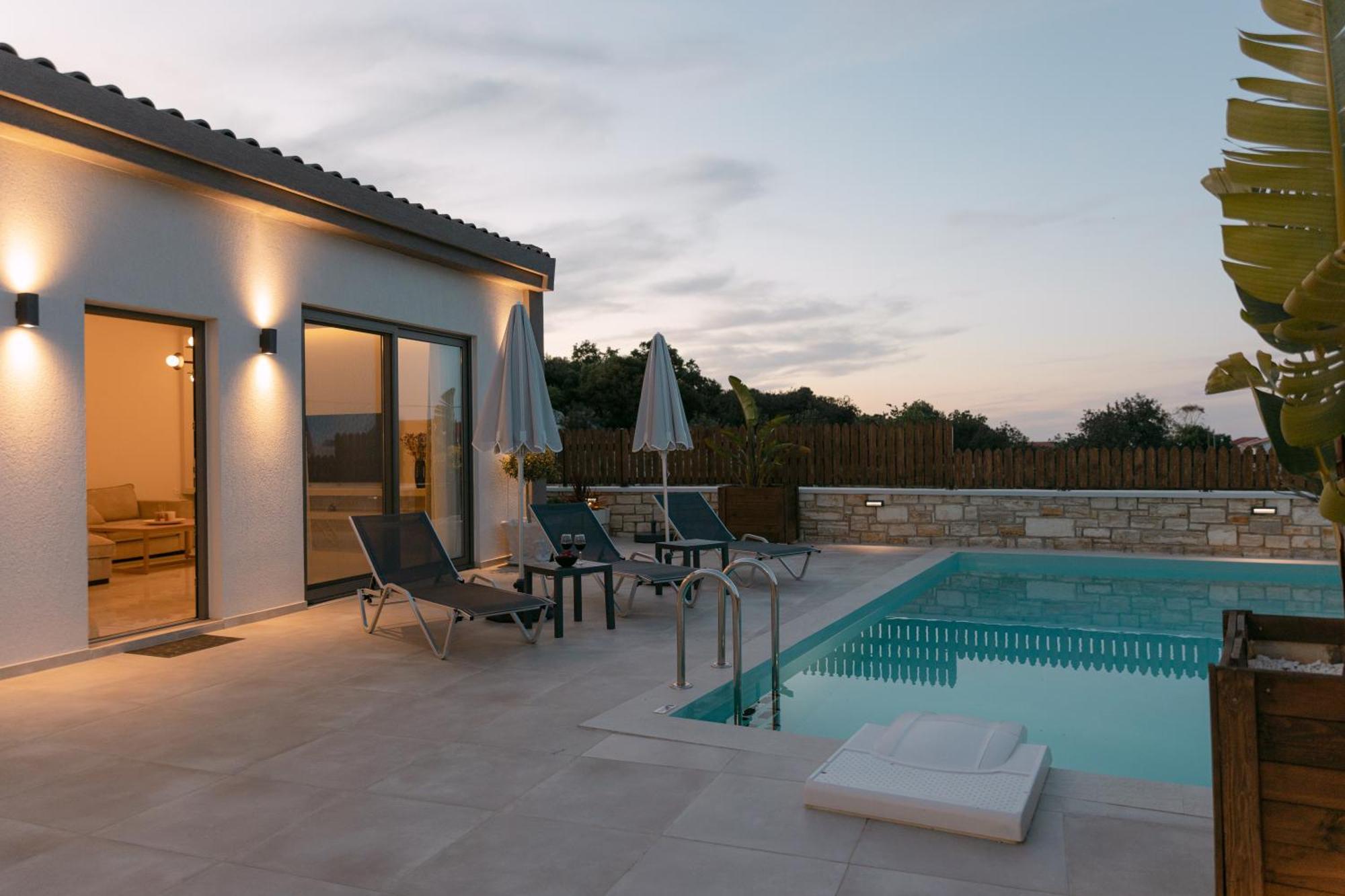 Halaro Villa Gerani  Exterior photo