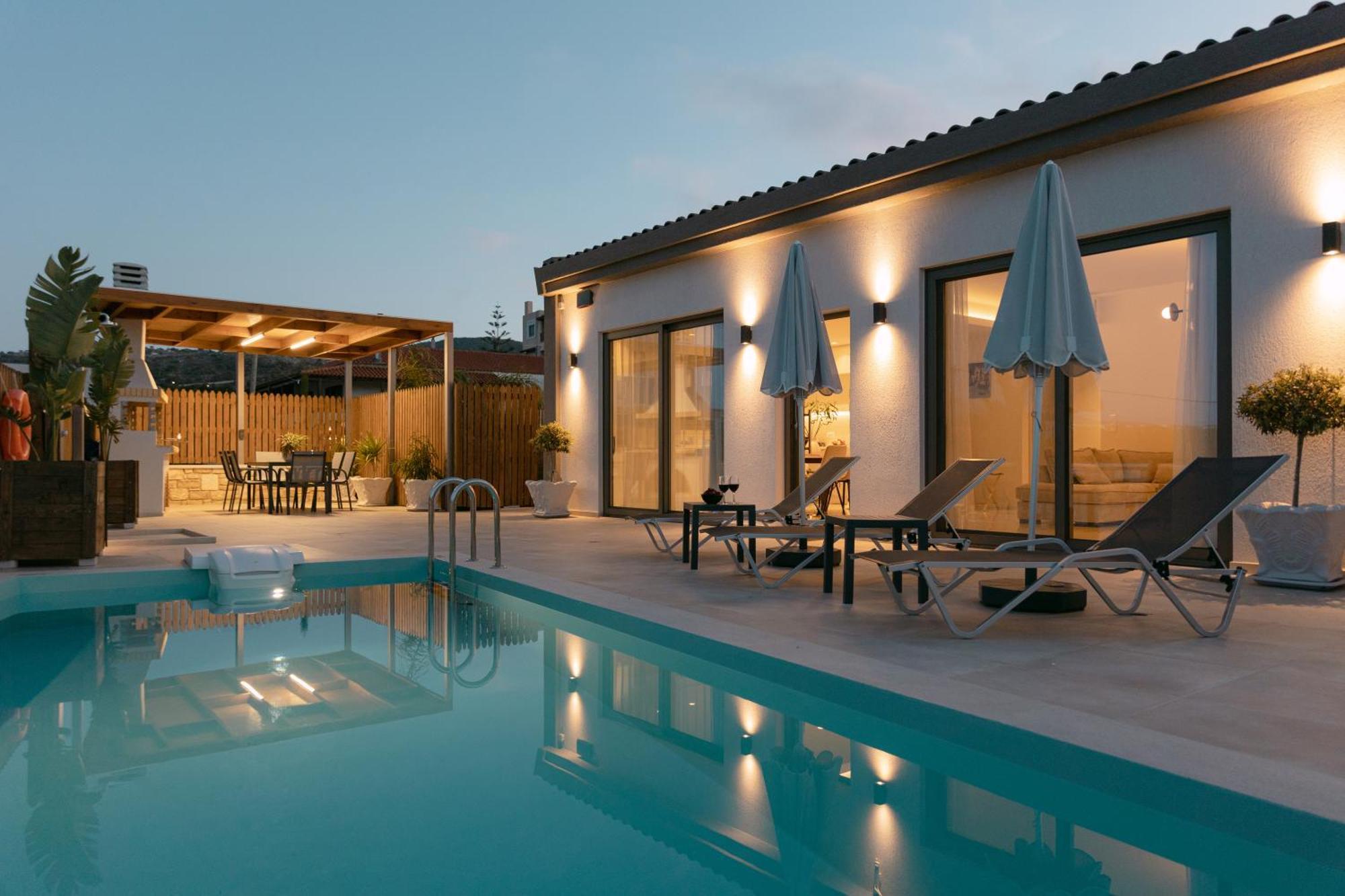 Halaro Villa Gerani  Exterior photo