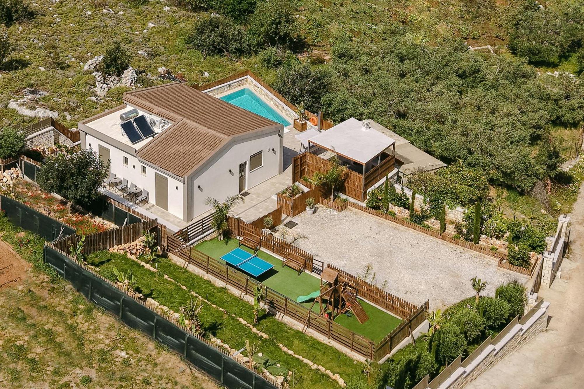 Halaro Villa Gerani  Exterior photo